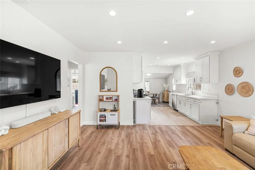 7118 Valmont Street Tujunga, CA 91042