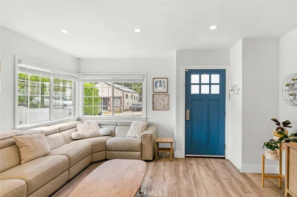 7118 Valmont Street Tujunga, CA 91042