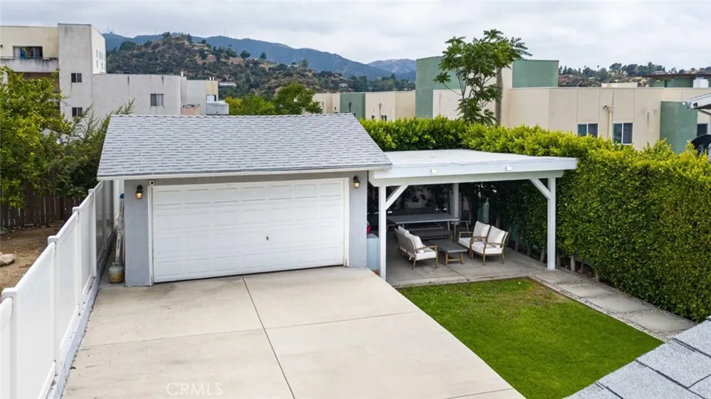 7118 Valmont Street Tujunga, CA 91042