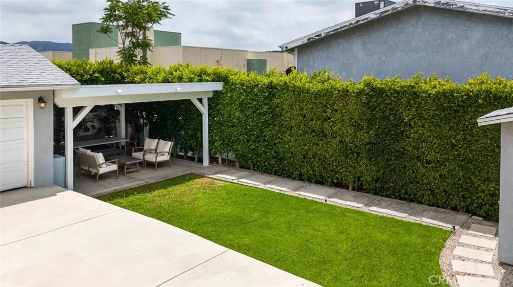7118 Valmont Street Tujunga, CA 91042