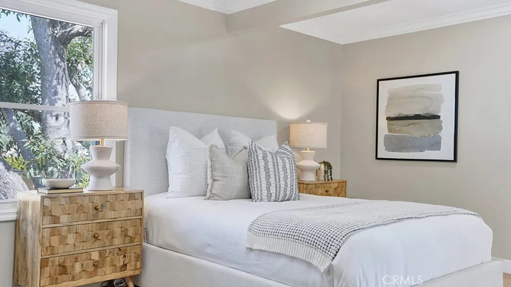 2747 E Ocean Boulevard Long Beach, CA 90803