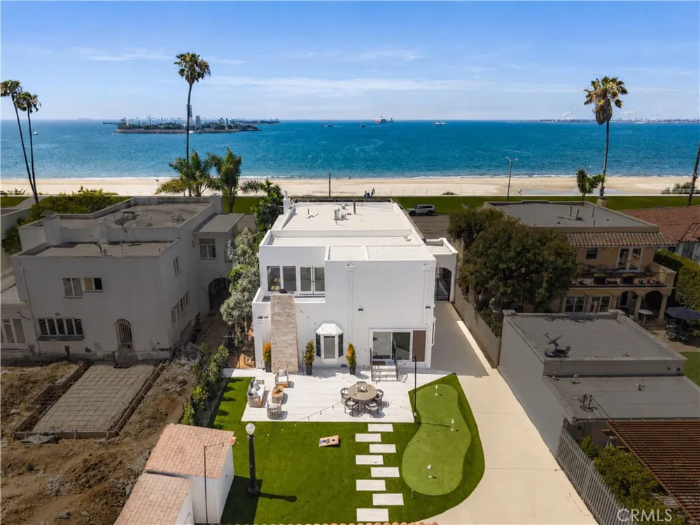 2747 E Ocean Boulevard Long Beach, CA 90803