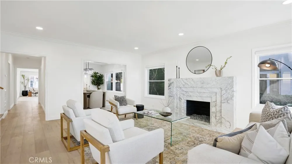 2747 E Ocean Boulevard Long Beach, CA 90803