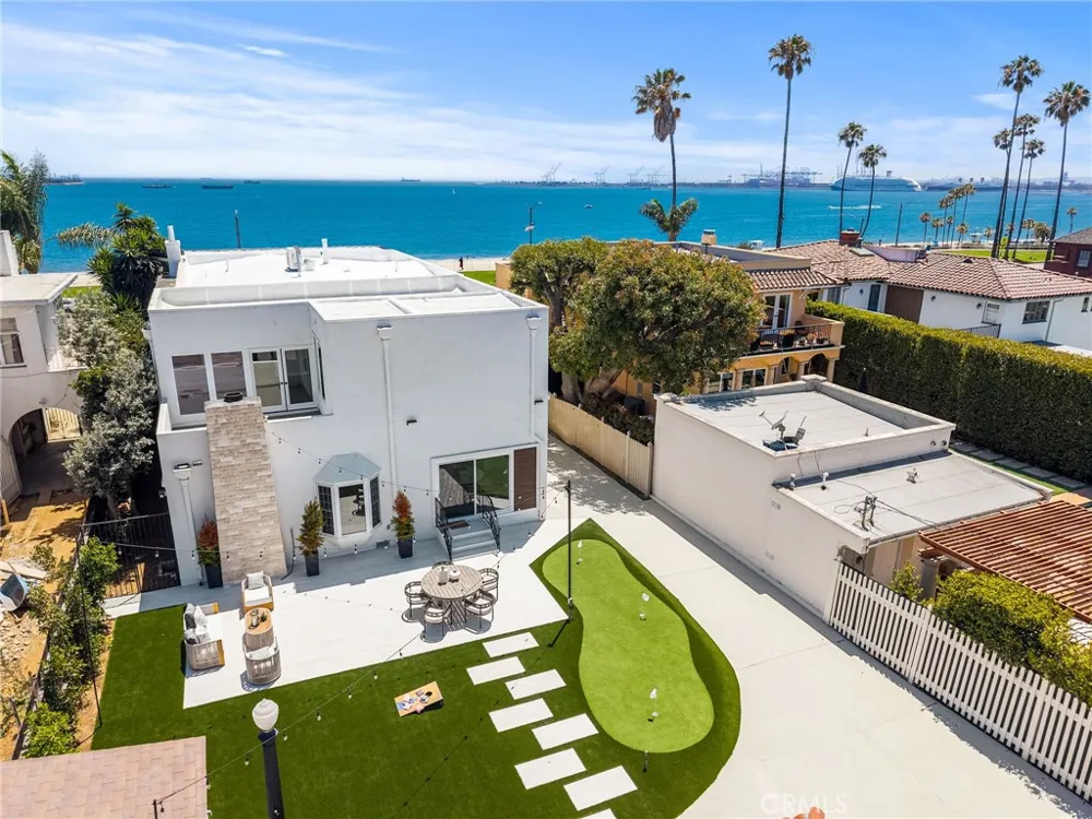 2747 E Ocean Boulevard Long Beach, CA 90803