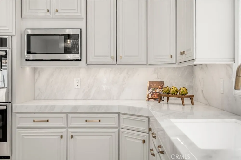 2747 E Ocean Boulevard Long Beach, CA 90803