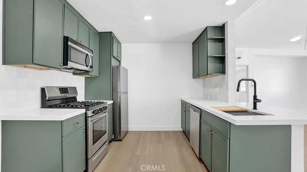 2747 E Ocean Boulevard Long Beach, CA 90803