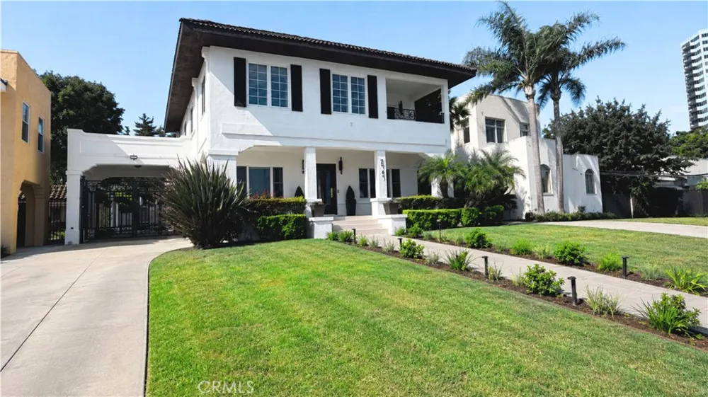 2747 E Ocean Boulevard Long Beach, CA 90803