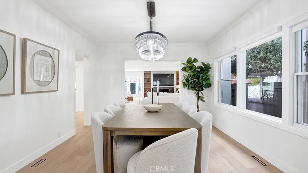 2747 E Ocean Boulevard Long Beach, CA 90803