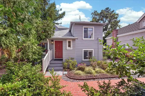 3723 Alameda De Las Pulgas