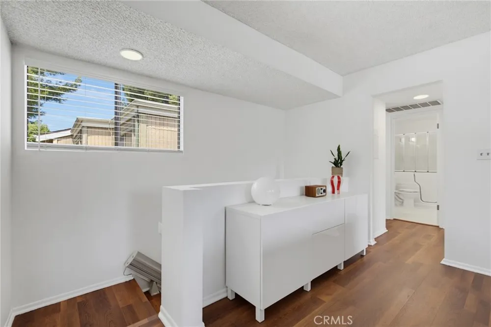 10740 Woodley Avenue #3 Granada Hills, CA 91344