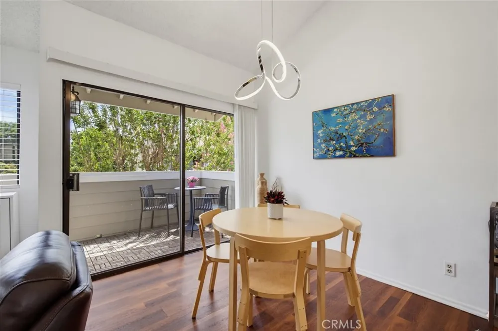 10740 Woodley Avenue #3 Granada Hills, CA 91344