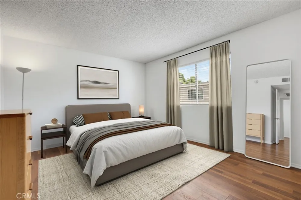 10740 Woodley Avenue #3 Granada Hills, CA 91344