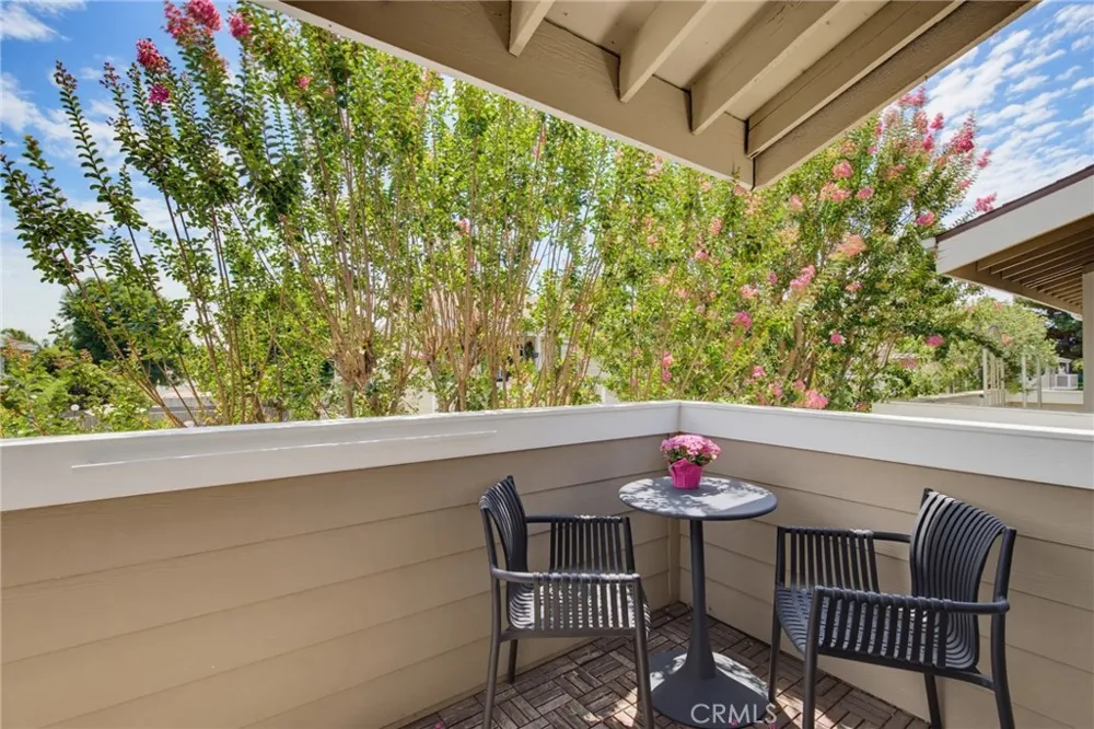 10740 Woodley Avenue #3 Granada Hills, CA 91344