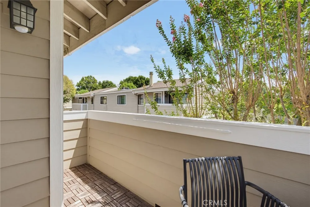 10740 Woodley Avenue #3 Granada Hills, CA 91344