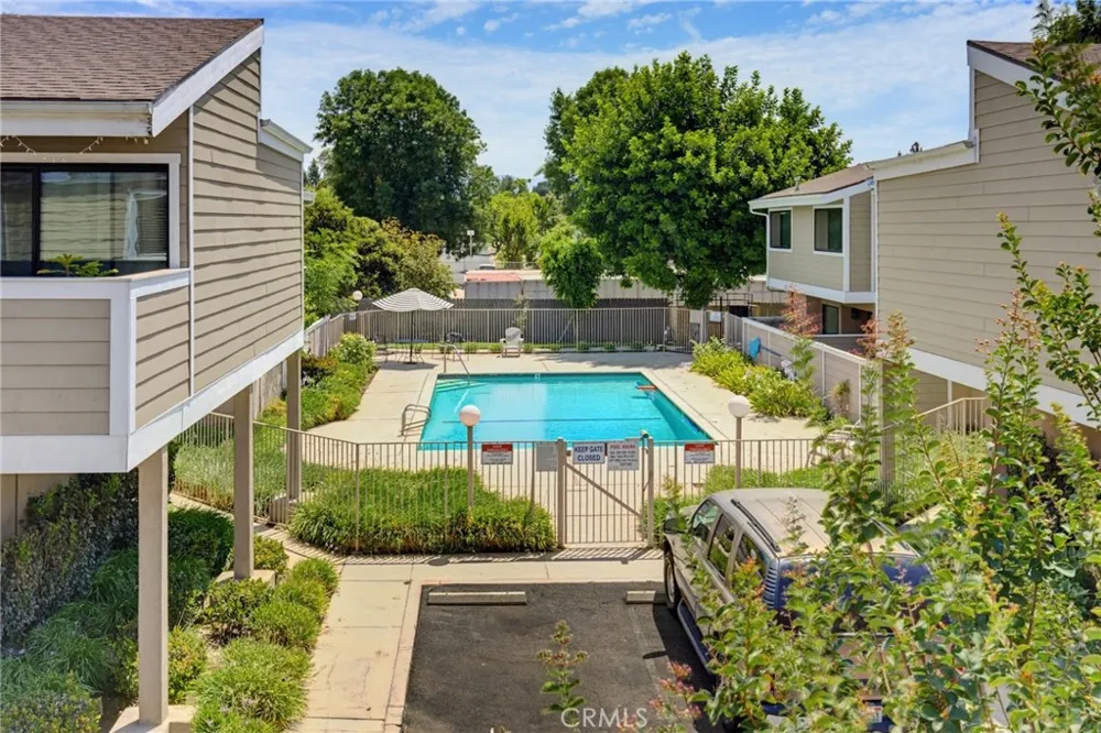 10740 Woodley Avenue #3 Granada Hills, CA 91344