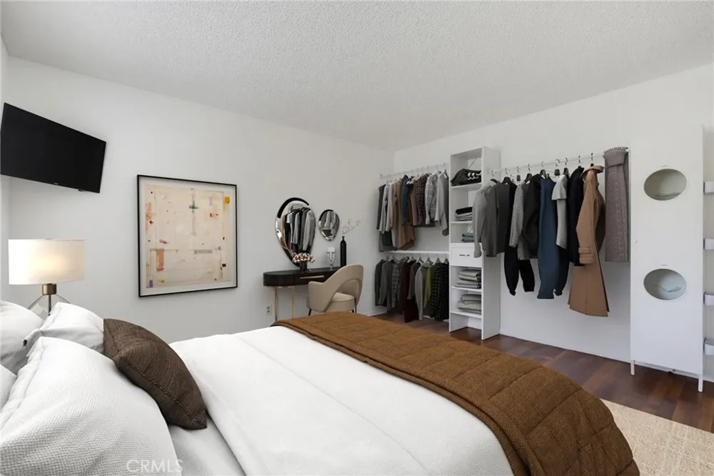 10740 Woodley Avenue #3 Granada Hills, CA 91344
