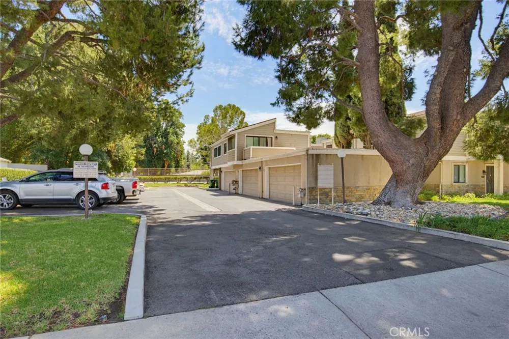 10740 Woodley Avenue #3 Granada Hills, CA 91344