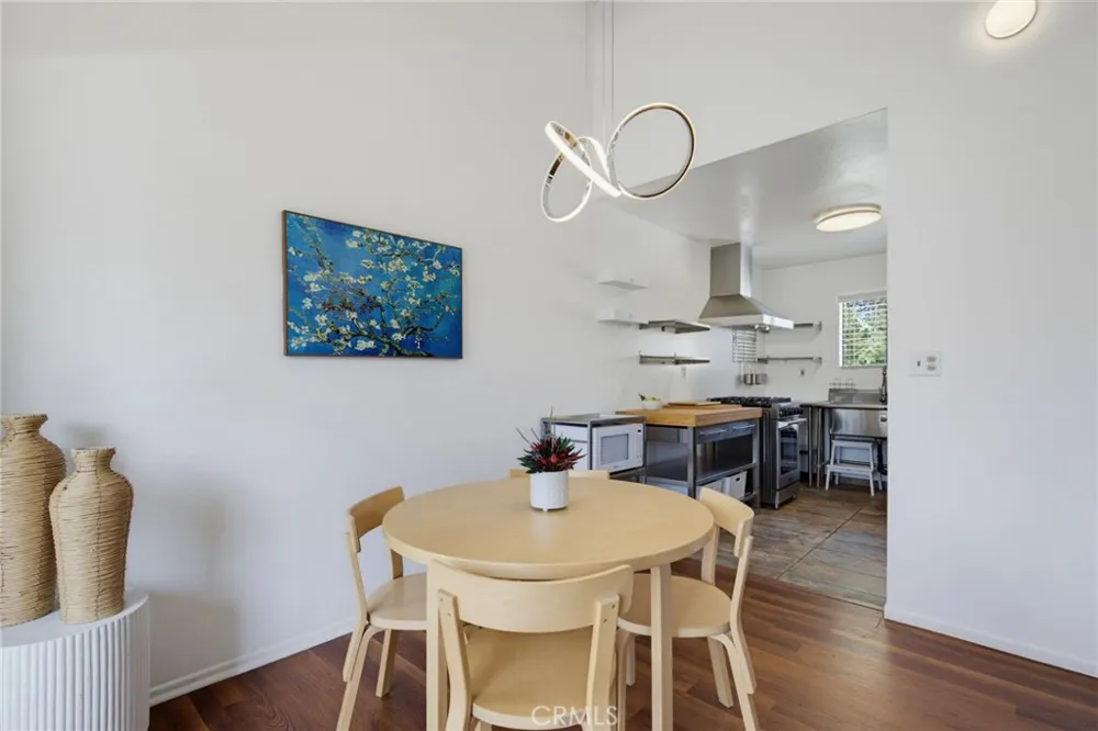 10740 Woodley Avenue #3 Granada Hills, CA 91344