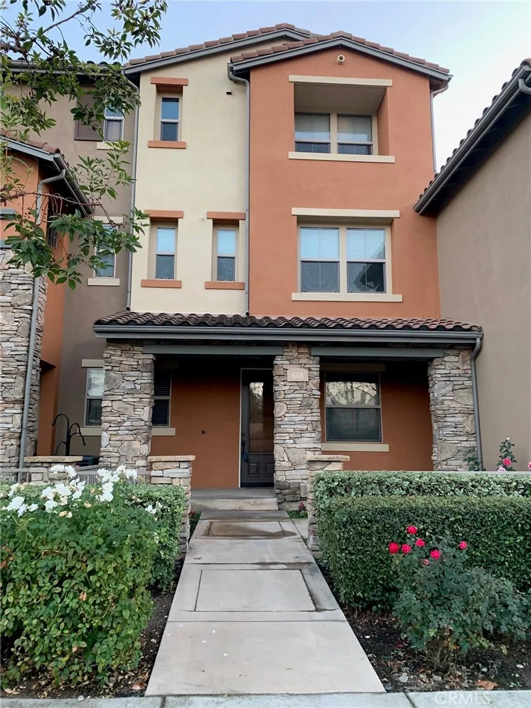 608 Asbury Drive Claremont, CA 91711