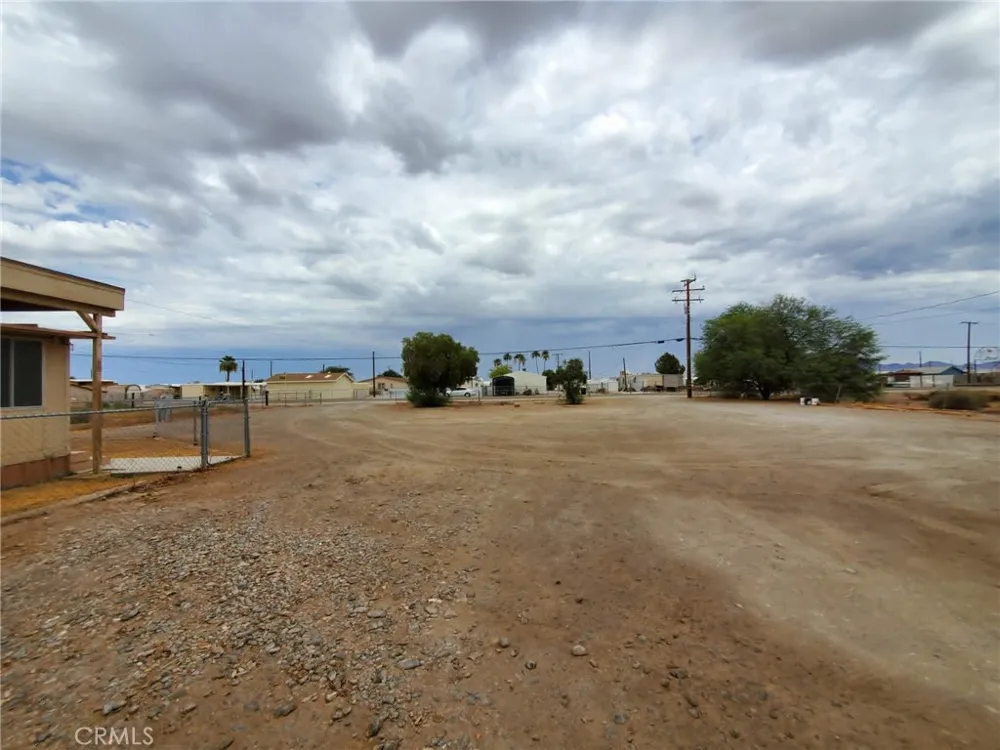 5623 Colorado River Road Blythe, CA 92225