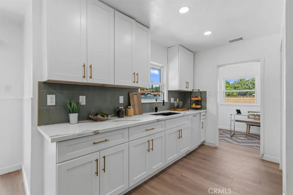 4510 Walnut Chino, CA 91710