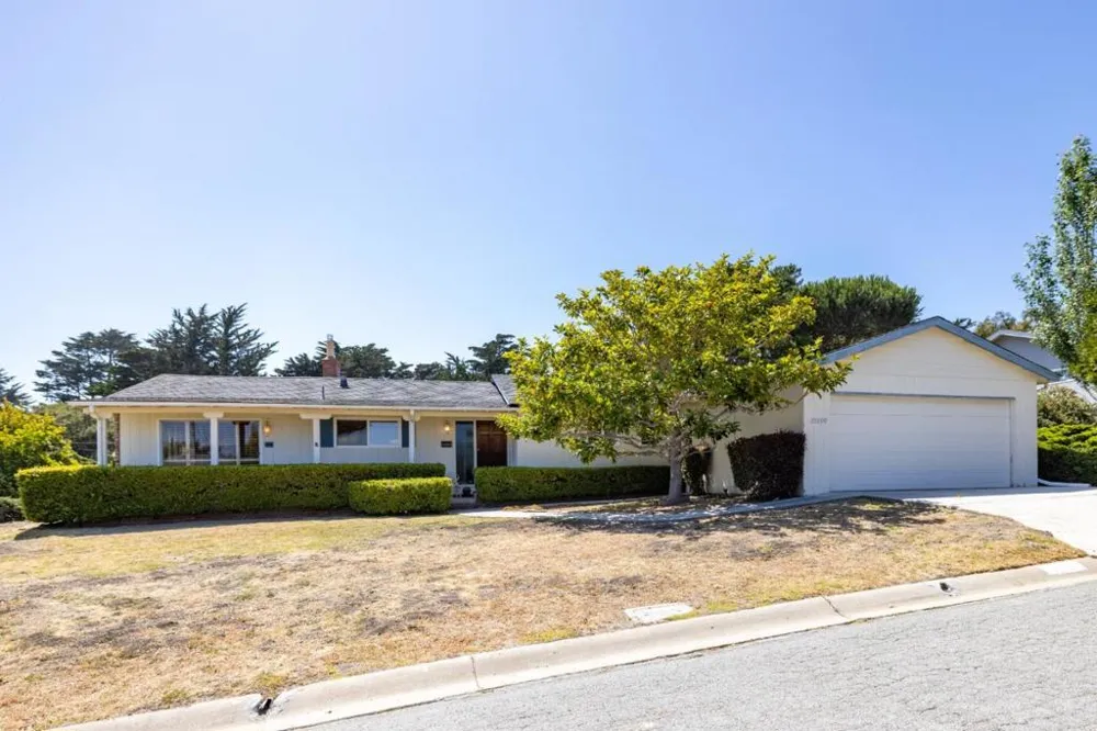 25990 S Carmel Hills Drive Carmel, CA 93923