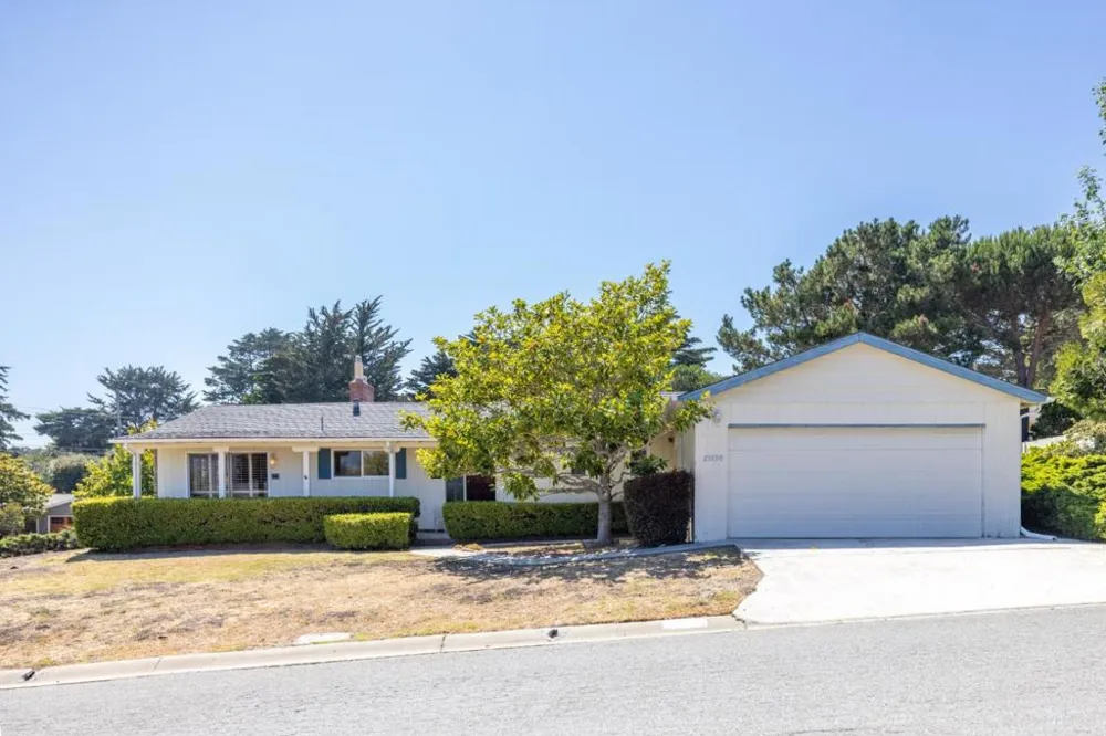 25990 S Carmel Hills Drive Carmel, CA 93923
