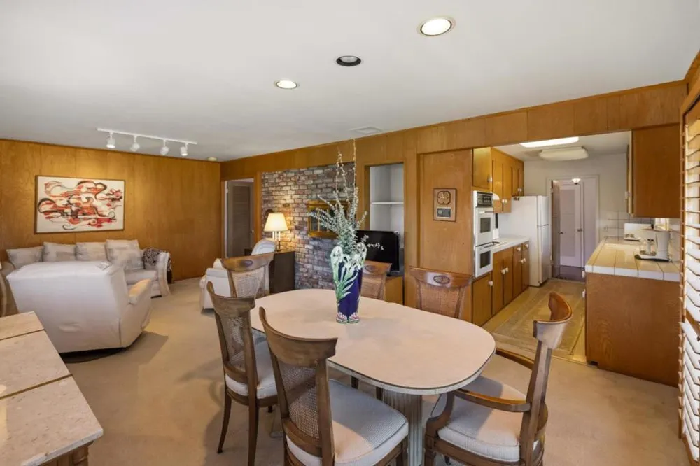 25990 S Carmel Hills Drive Carmel, CA 93923