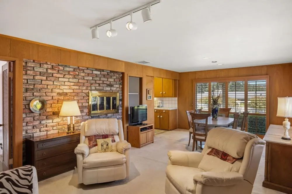 25990 S Carmel Hills Drive Carmel, CA 93923