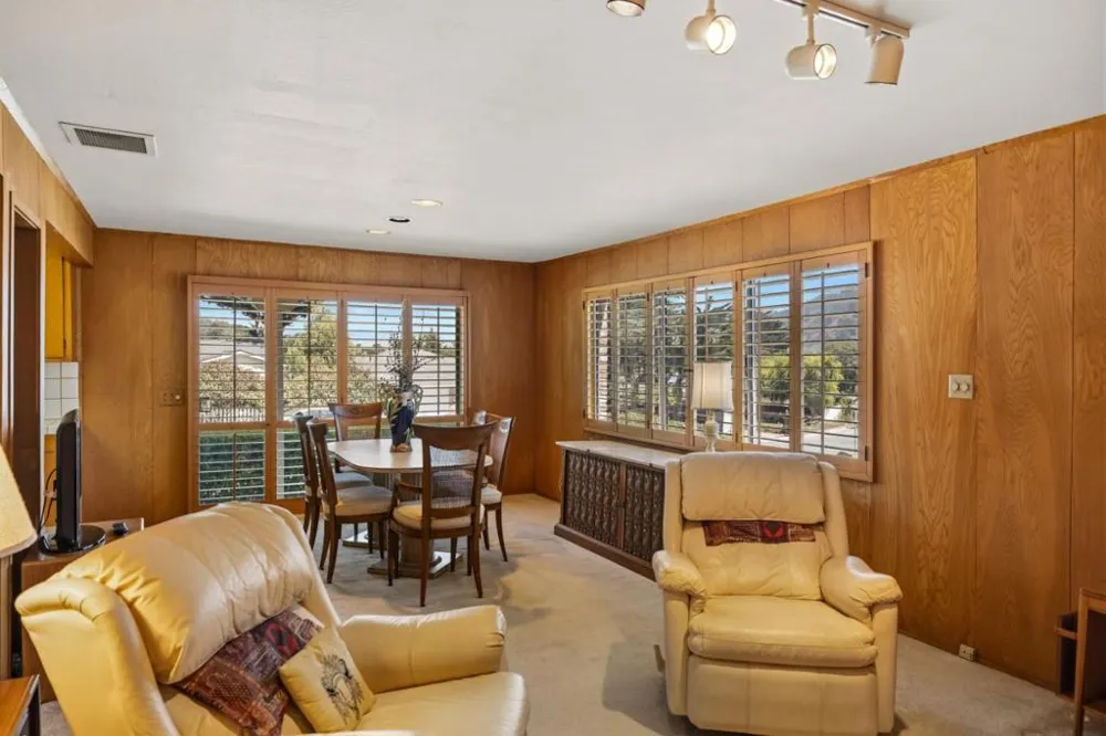 25990 S Carmel Hills Drive Carmel, CA 93923