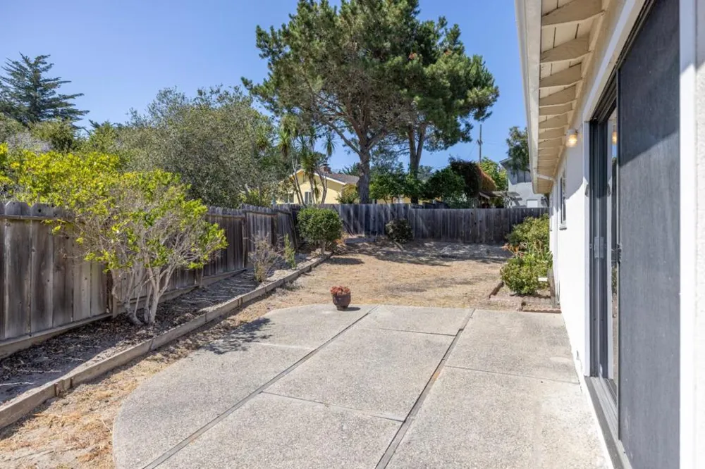 25990 S Carmel Hills Drive Carmel, CA 93923