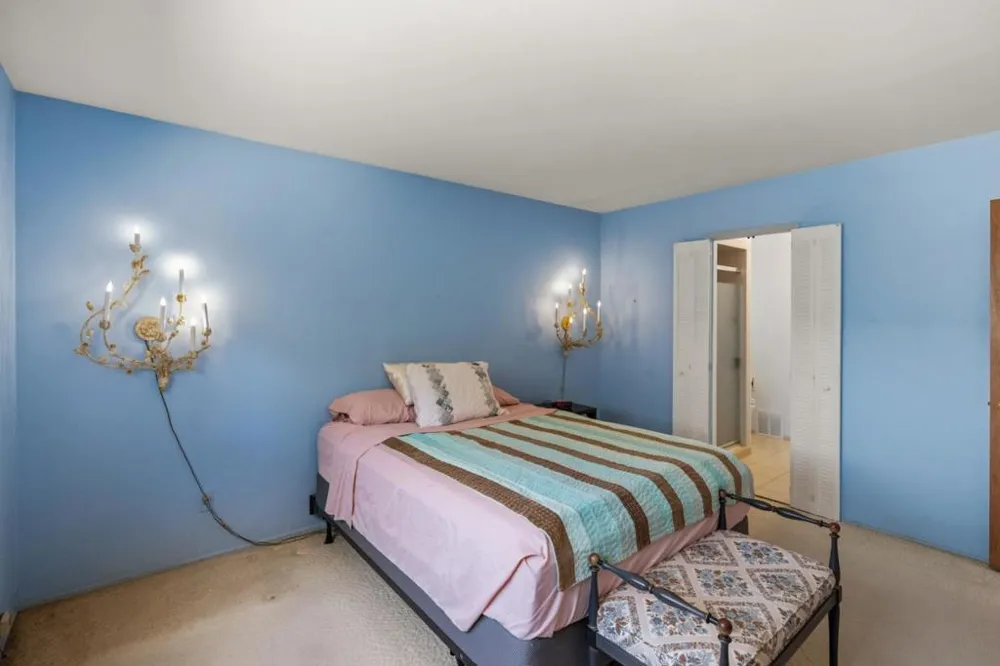 25990 S Carmel Hills Drive Carmel, CA 93923