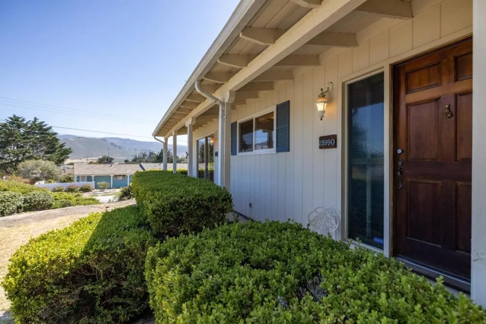 25990 S Carmel Hills Drive Carmel, CA 93923