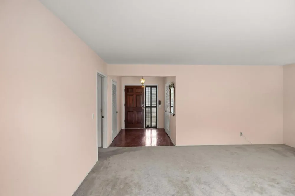 25990 S Carmel Hills Drive Carmel, CA 93923