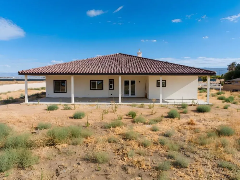 1805 W Columbia Way Lancaster, CA 93534