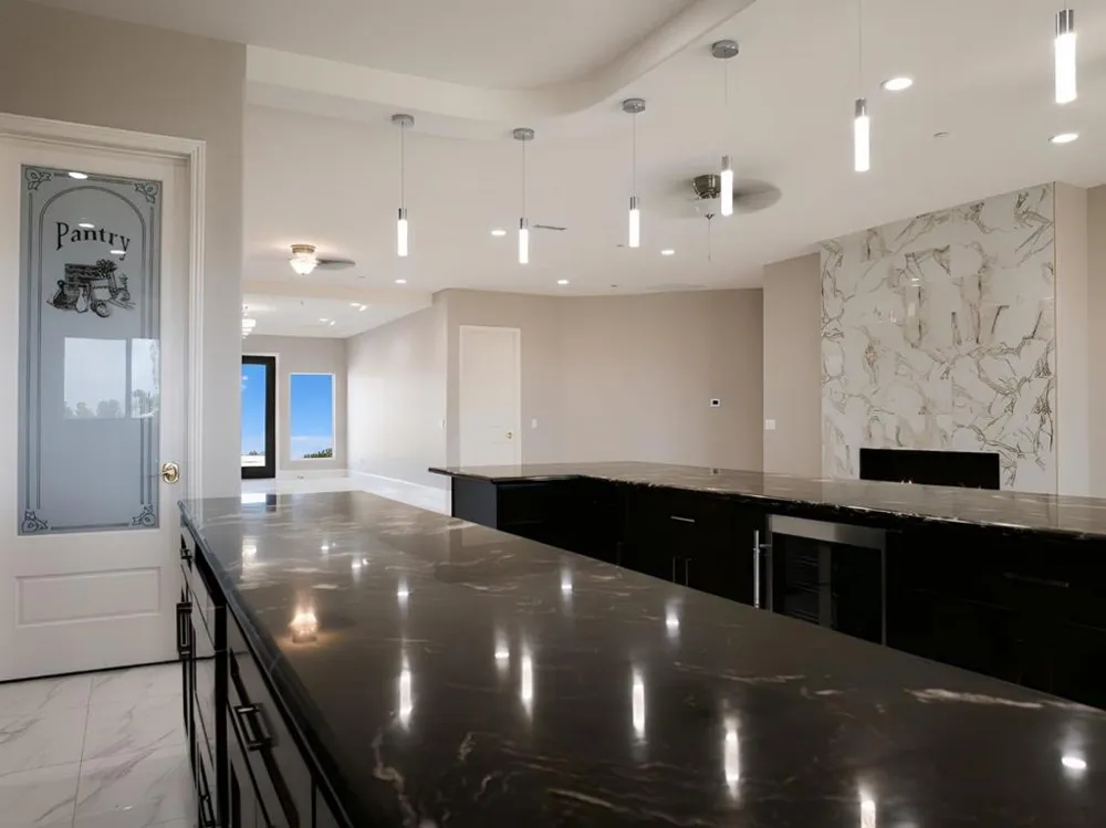 1805 W Columbia Way Lancaster, CA 93534