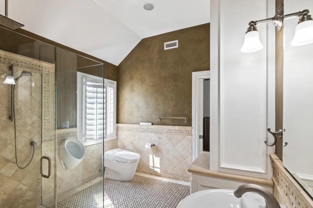 27532 Boothill Court Laguna Hills, CA 92653