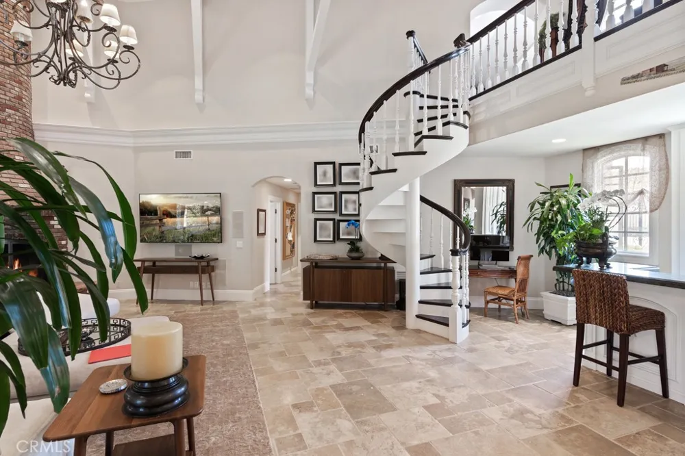 27532 Boothill Court Laguna Hills, CA 92653