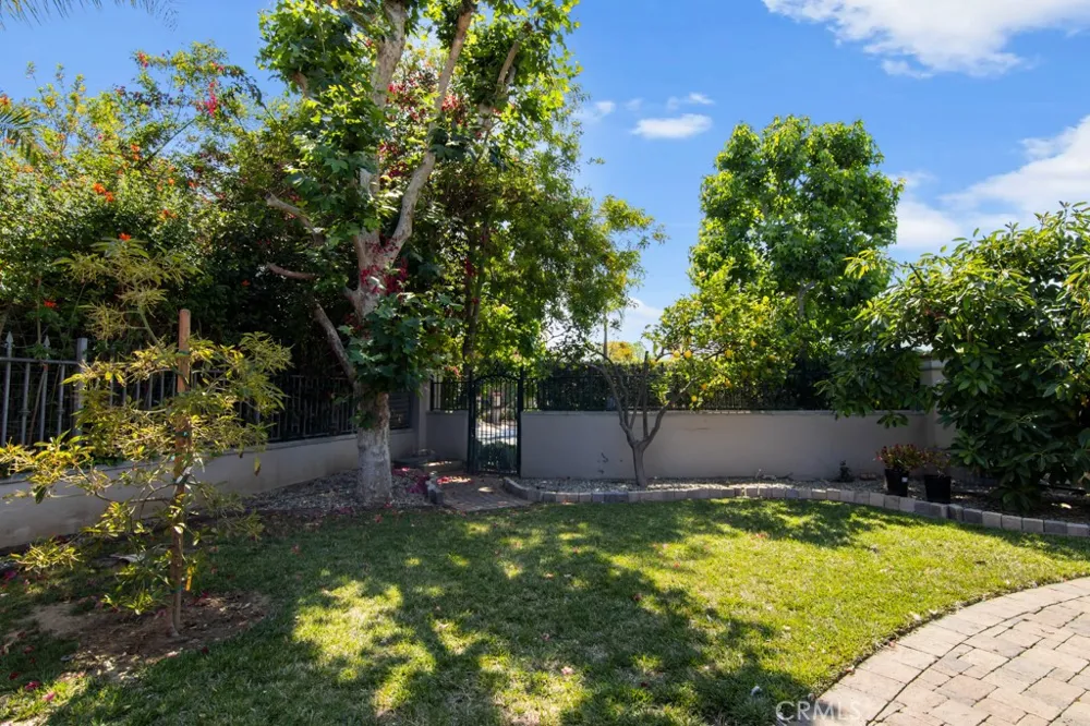 27532 Boothill Court Laguna Hills, CA 92653