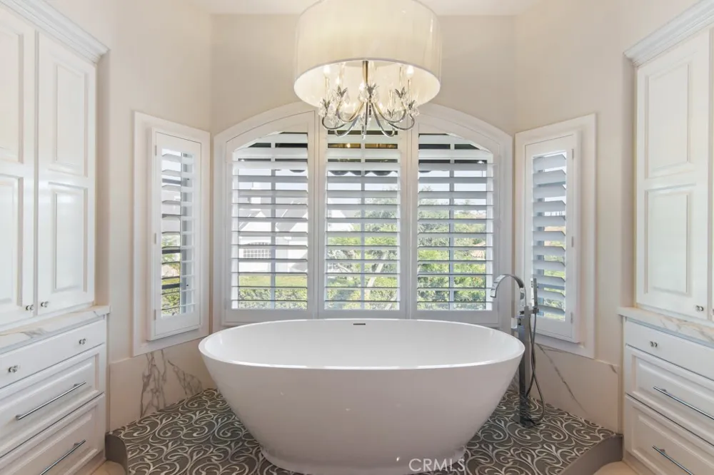 27532 Boothill Court Laguna Hills, CA 92653