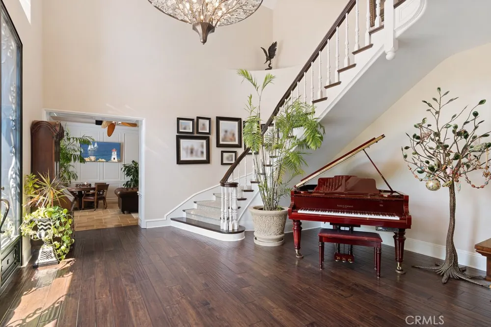 27532 Boothill Court Laguna Hills, CA 92653