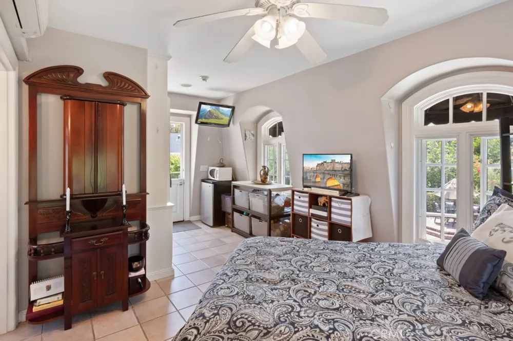 27532 Boothill Court Laguna Hills, CA 92653
