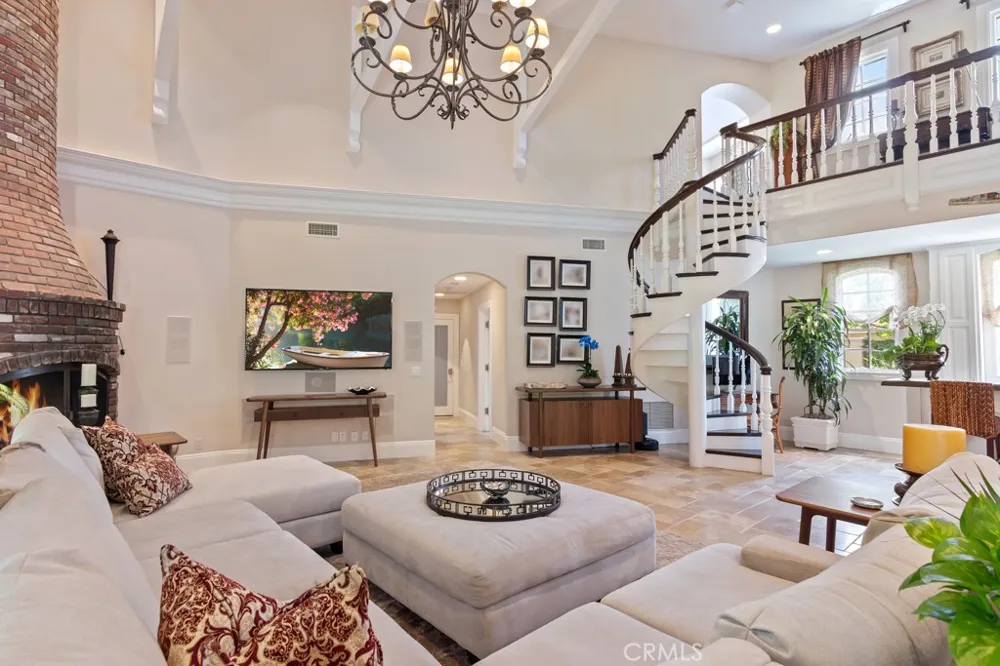 27532 Boothill Court Laguna Hills, CA 92653