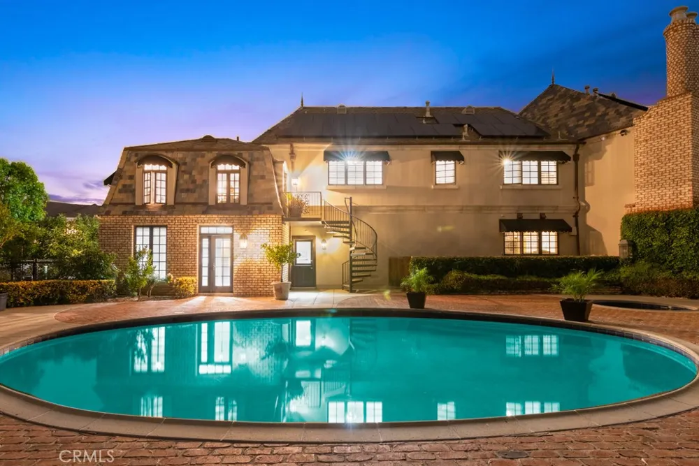 27532 Boothill Court Laguna Hills, CA 92653