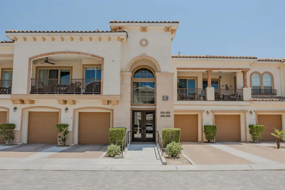 2300 Via Calderia #2305 Palm Desert, CA 92260
