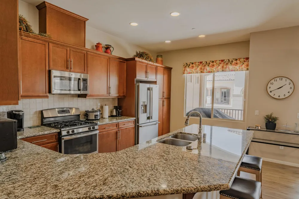 2300 Via Calderia #2305 Palm Desert, CA 92260