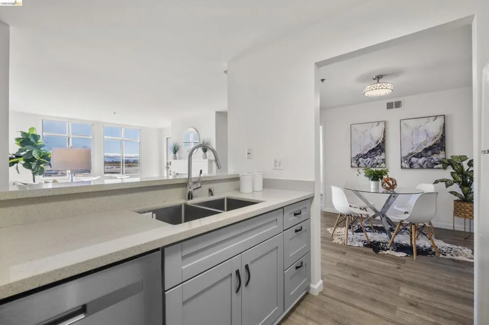 535 Pierce St #1207 Albany, CA 94706
