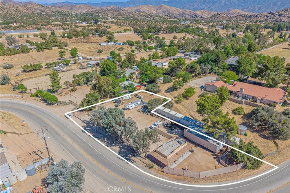 33604 Agua Dulce Canyon Agua Dulce, CA 91390
