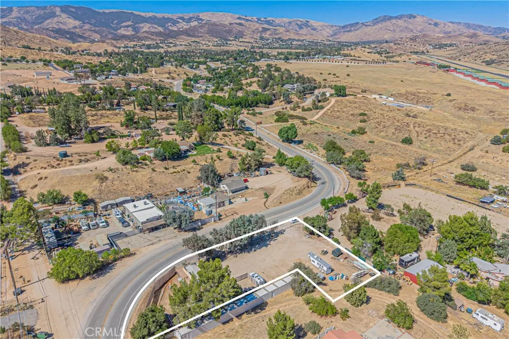 33604 Agua Dulce Canyon Agua Dulce, CA 91390