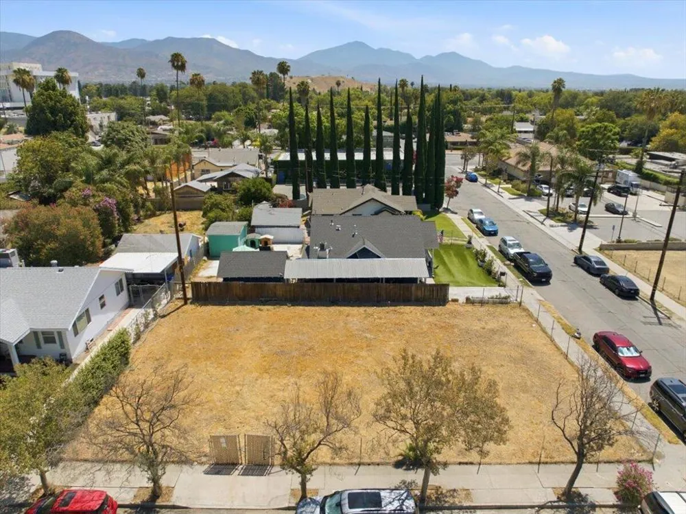 1923 Belle Street San Bernardino, CA 92404